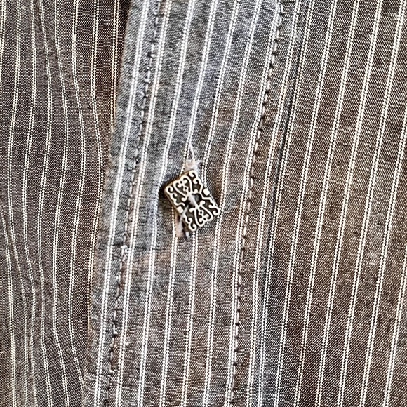 Fender by Rock & Roll Religion Gray Striped Button Down Shirt Size Medium - Picture 4 of 10